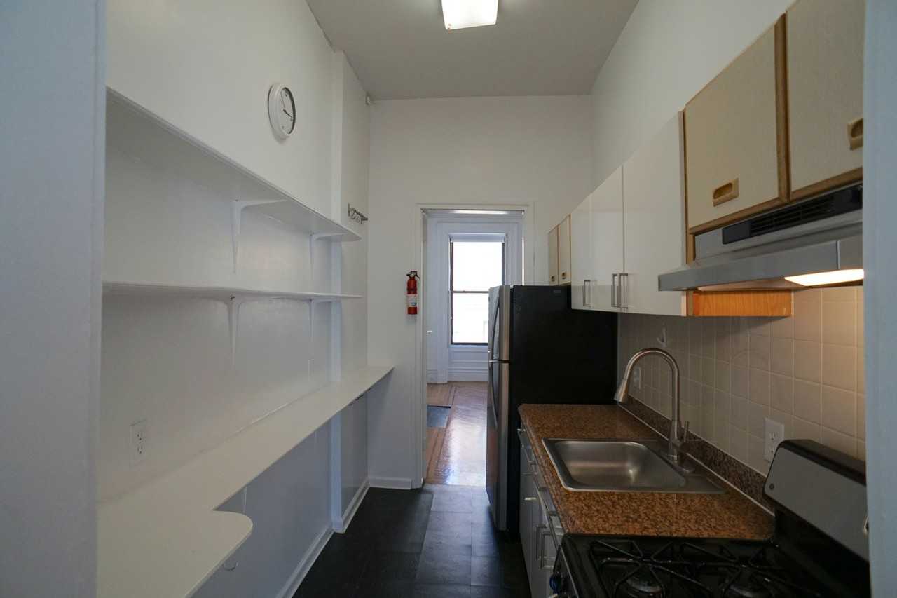 134 Joralemon St #2 - Photo 2 of 8