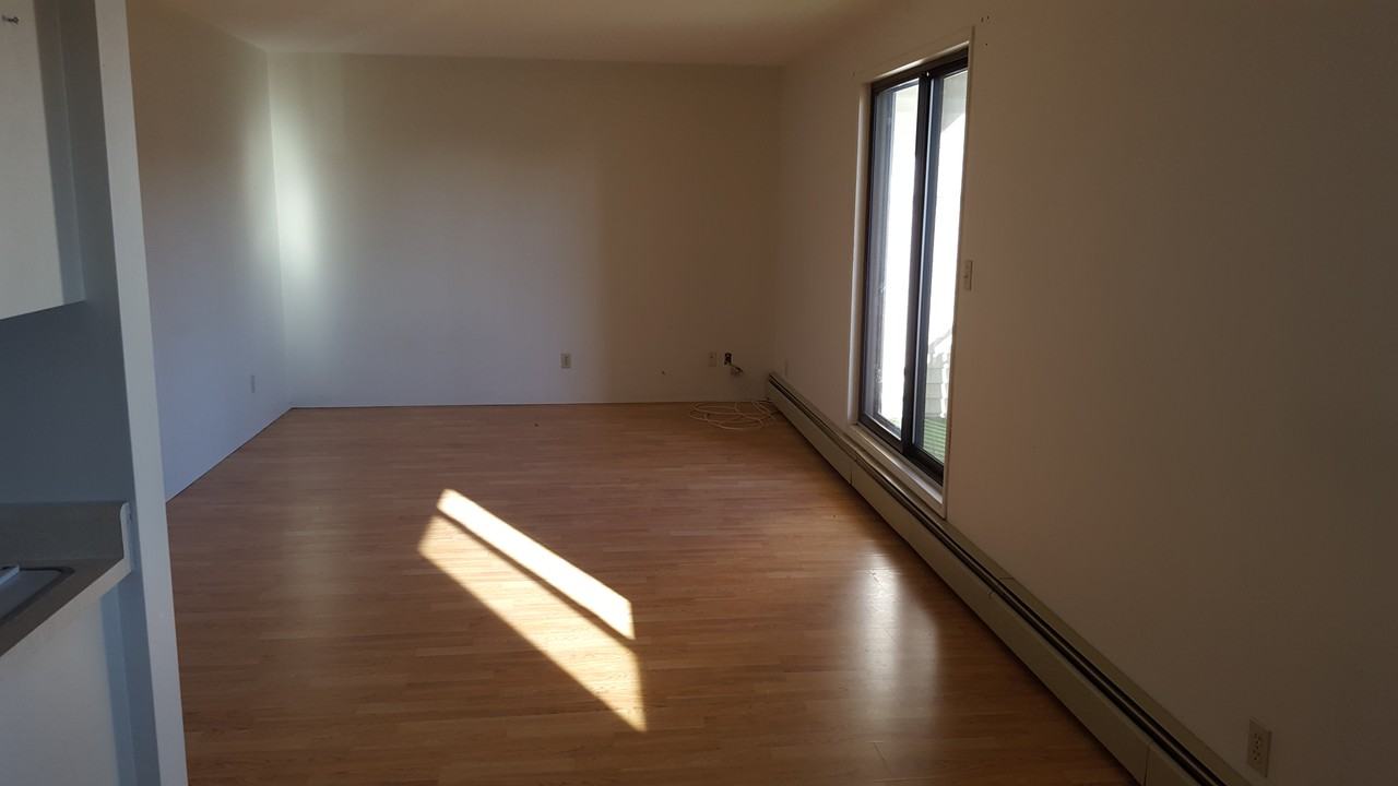 Grandview - Photo 3 of 7