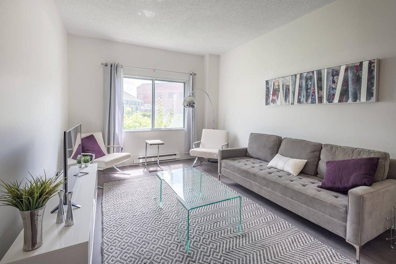 965 Av. SaintCharles, laval Apartments 965 Av SaintCharles, Laval