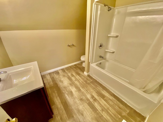 2705 W Maryland St #1 - Photo 7 of 13