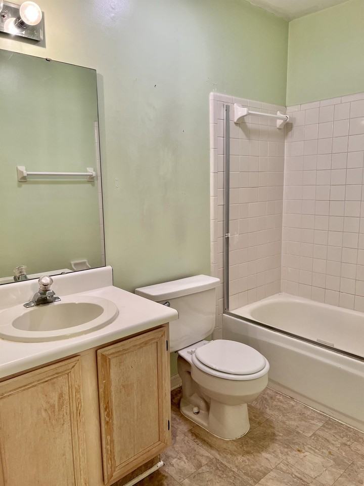 3011 Richview Park Cir S #1 - Photo 3 of 13