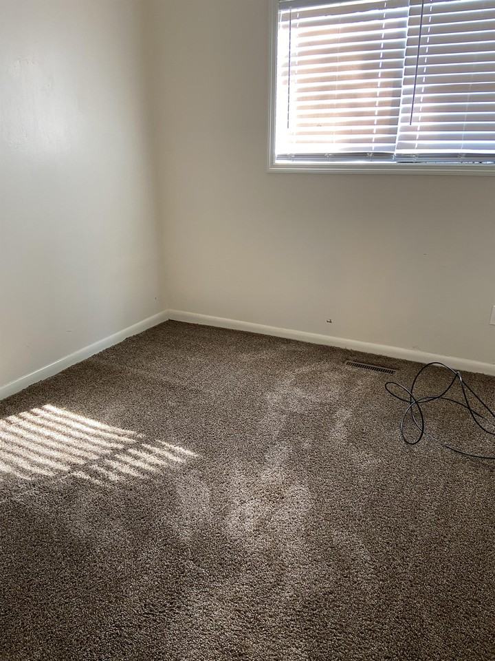 2550 Loch Laurel Rd #1 - Photo 5 of 9