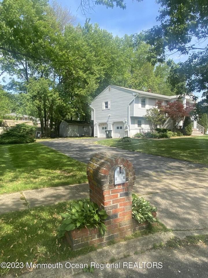 52 Yorke Ct - Photo 2 of 40