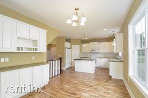 6974 Kalamazoo Ave Se - Photo 3 of 32