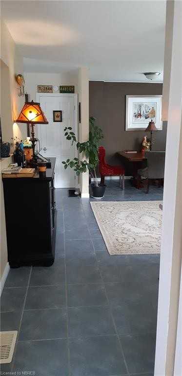 MCLAREN STREET (541) - Photo 3 of 14