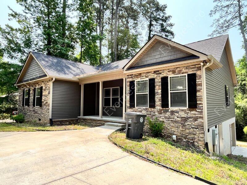 206 Whippoorwill Ln - Photo 2 of 20