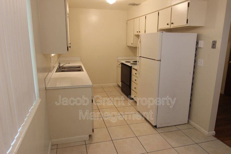 1090 Canal Ave - Photo 5 of 9