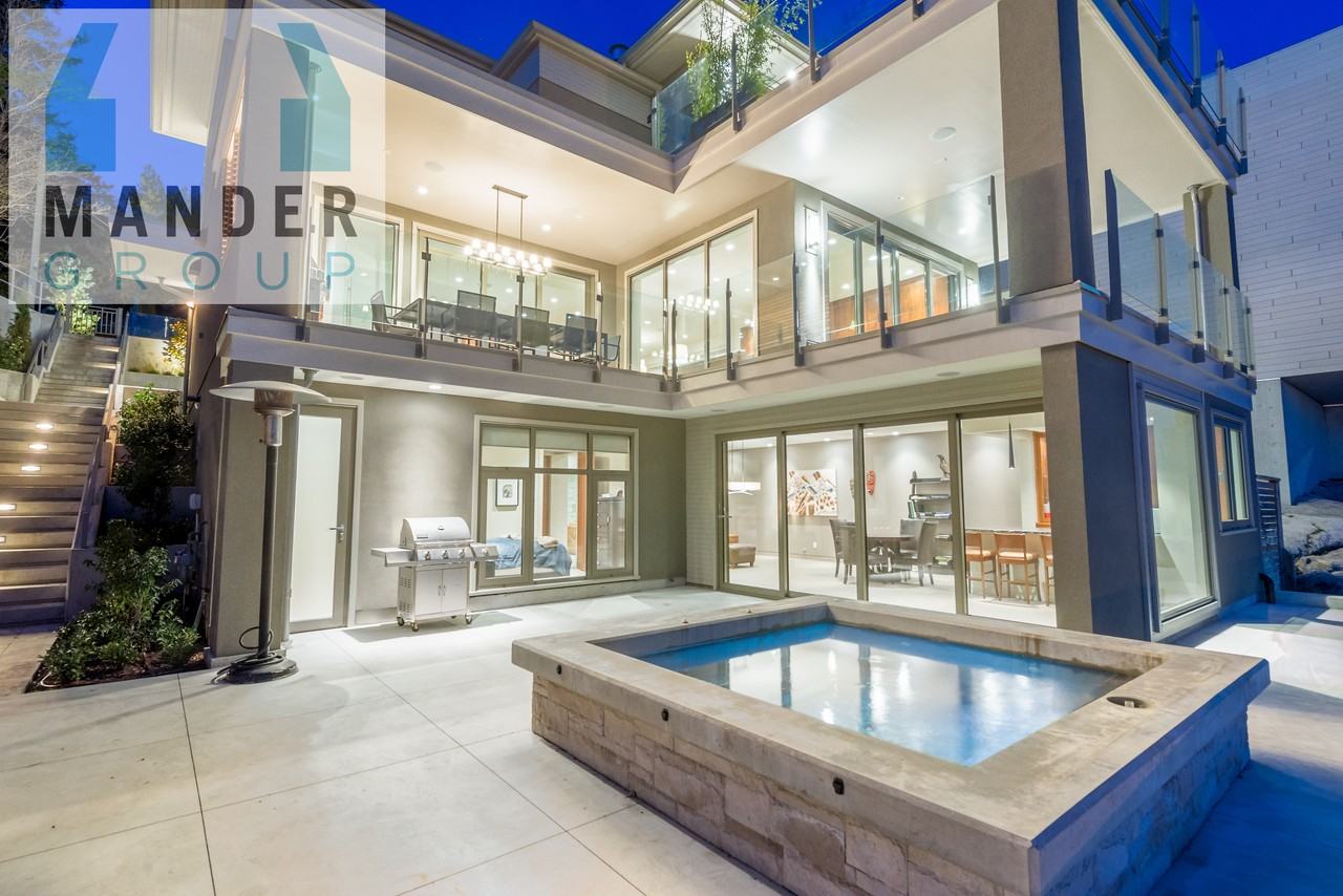 Marine Dr & Sunset Ln, West Vancouver, BC V7V 1N3 4 Bedroom Apartment