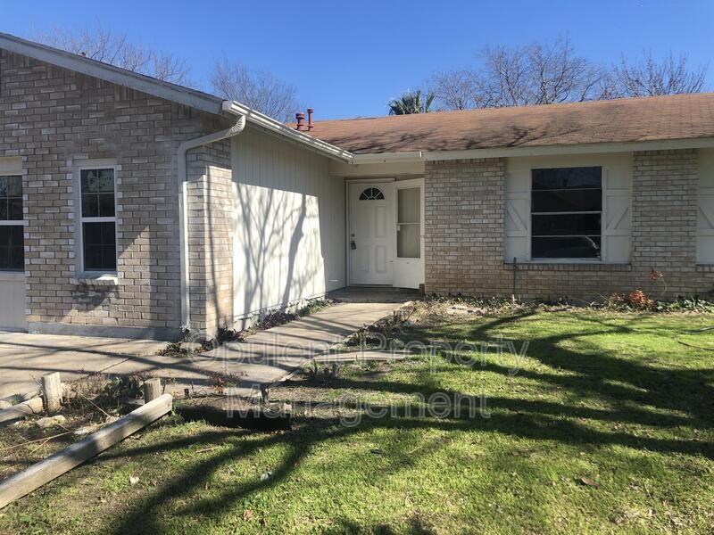 1554 Willowbrook St - Photo 2 of 23