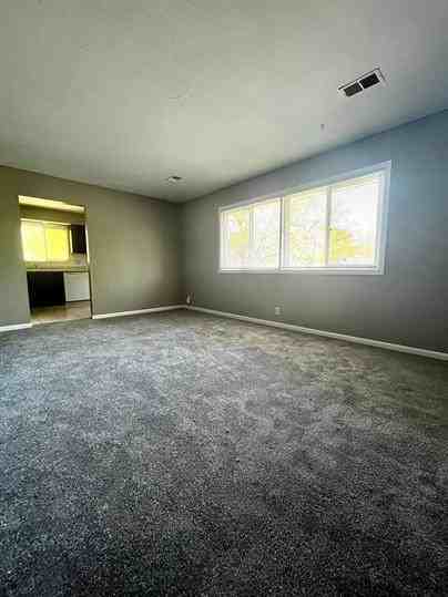 1848 Garfield - Photo 2 of 7