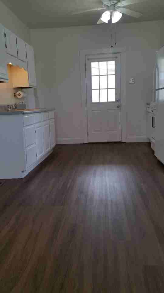 200 Cleveland St #NA - Photo 2 of 7