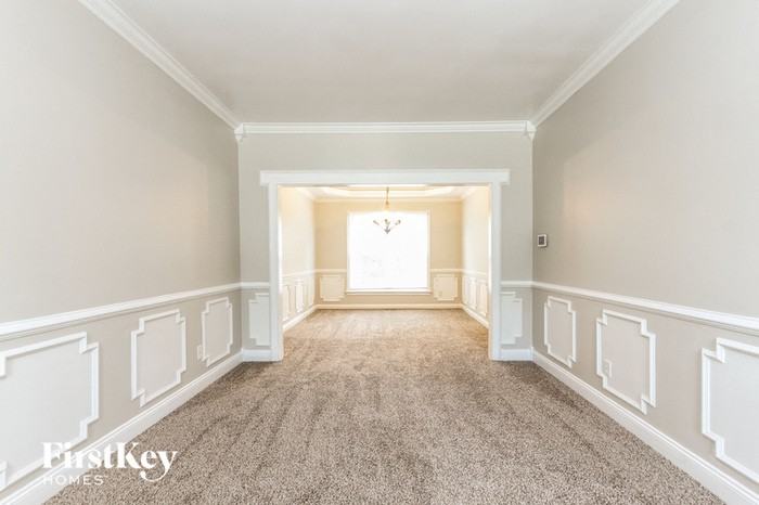 1795 Valleywood Dr - Photo 3 of 15
