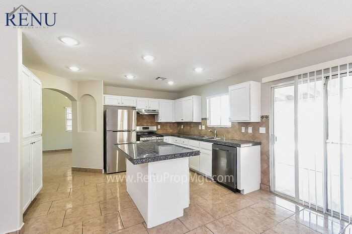 6572 Grand Oaks Dr - Photo 2 of 17