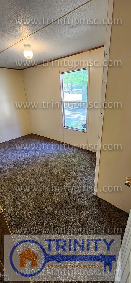 229 Duke Dr - Photo 3 of 11