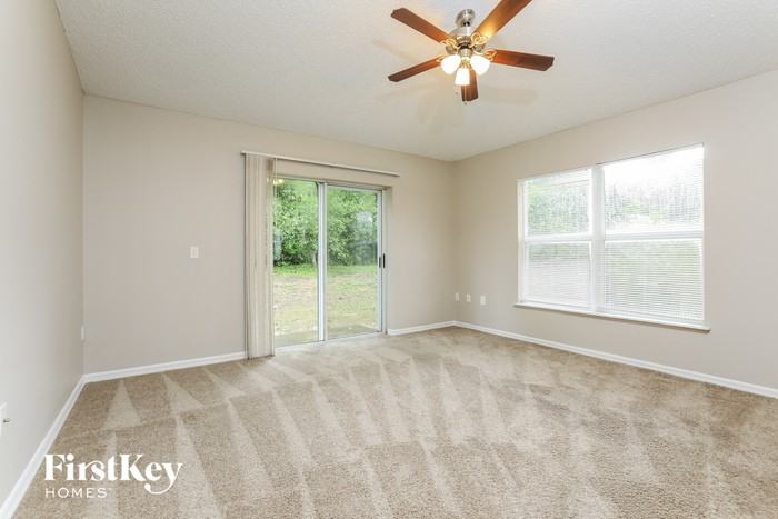 818 Lake Doe Blvd - Photo 2 of 15