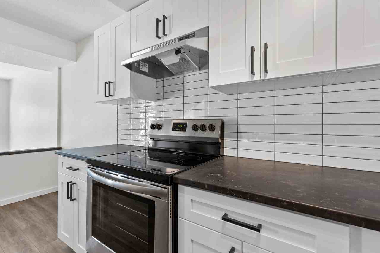 Highland Villas - Photo 2 of 18