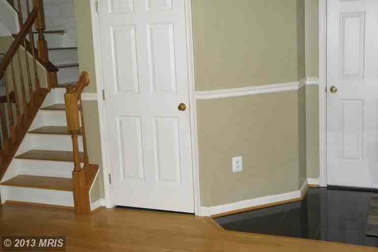 5211 Castlestone Dr - Photo 3 of 20