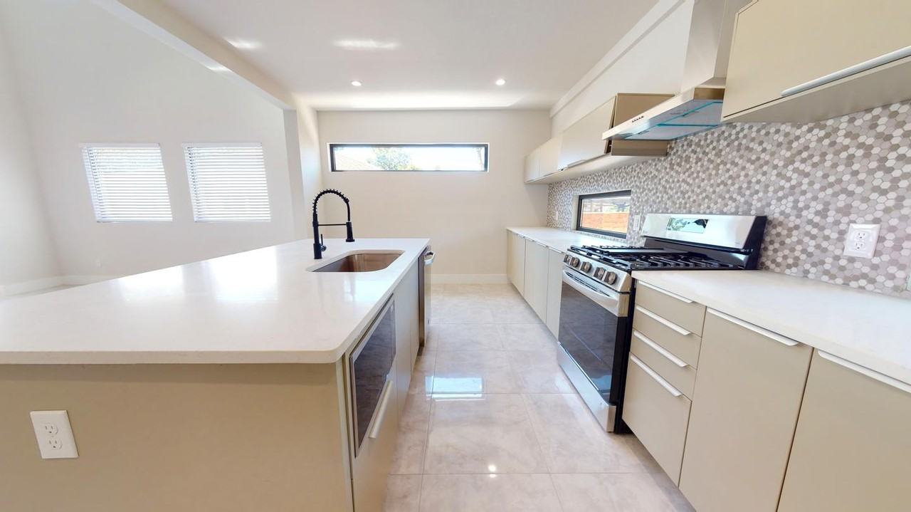 Elegant and updated North Oak Cliff home - Photo 6 of 25