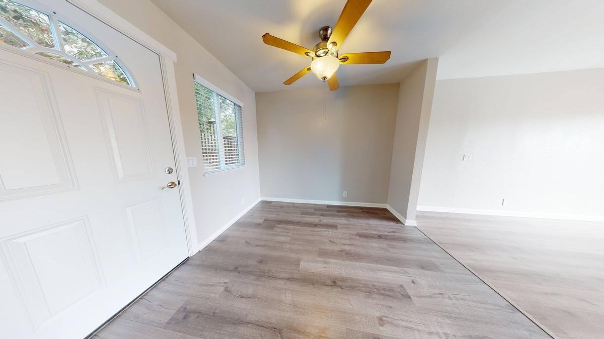 301 Fairgrounds Dr - Photo 3 of 20