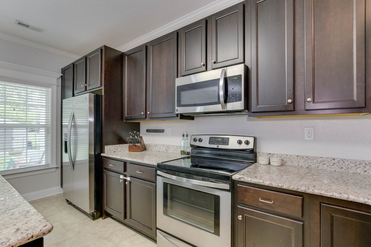 113 Bedford Pl #1 - Photo 4 of 11