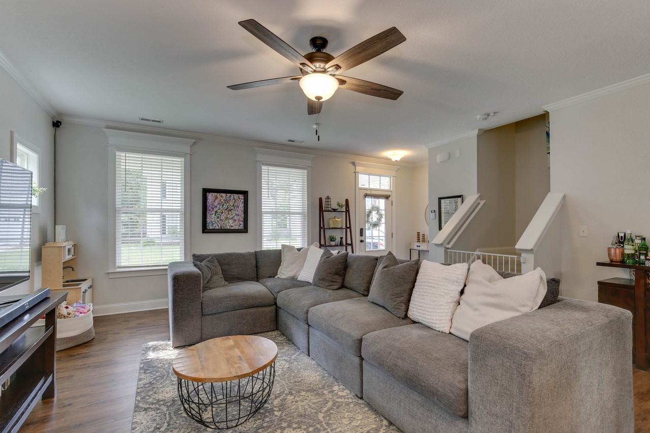 113 Bedford Pl #1 - Photo 3 of 11