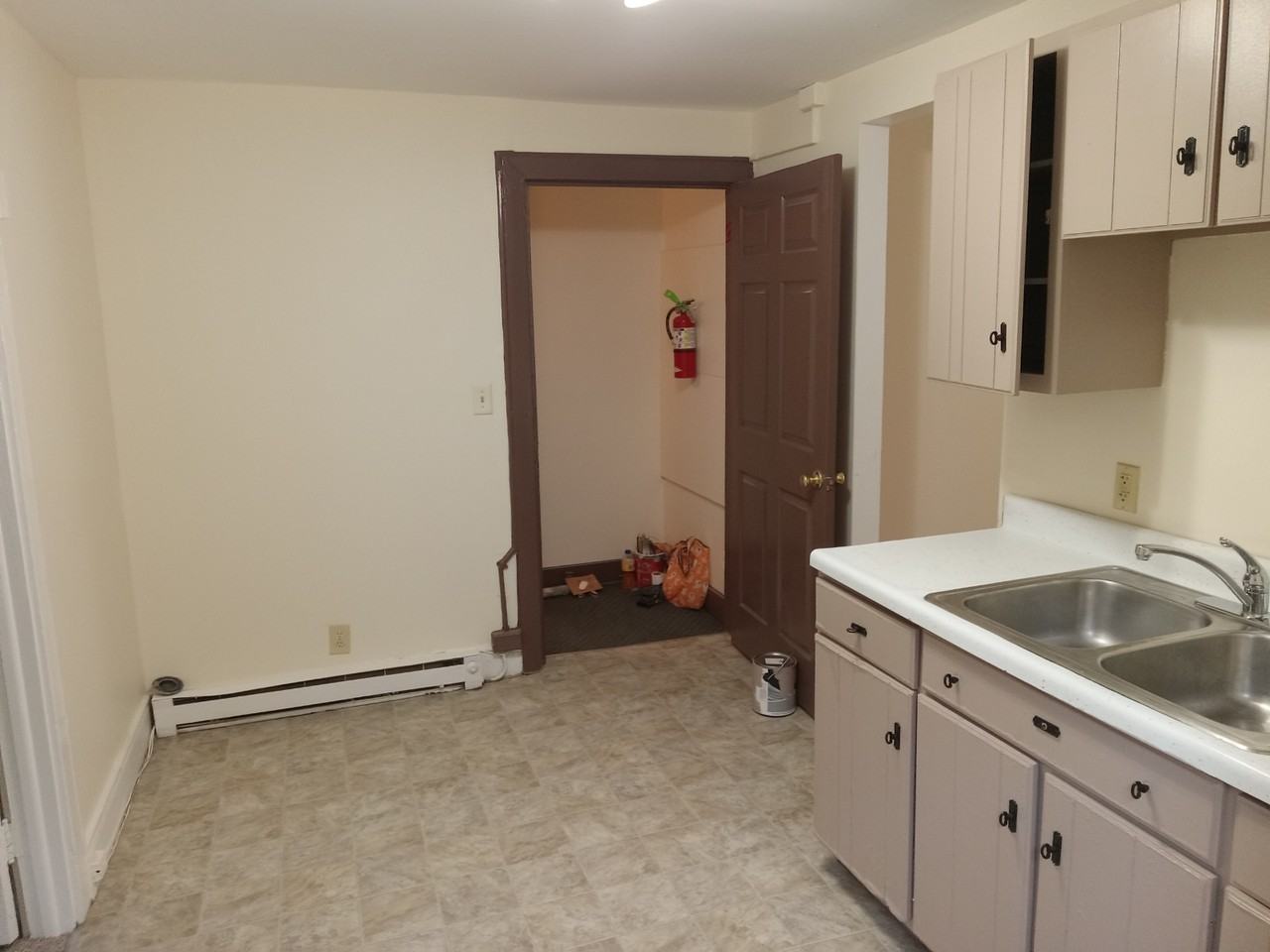 304 Market St #2 - Photo 3 of 11