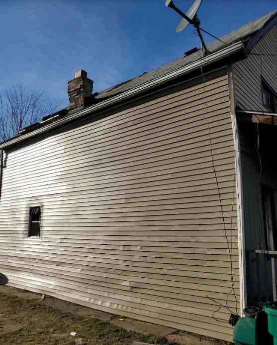 782 Smith St - Photo 3 of 12