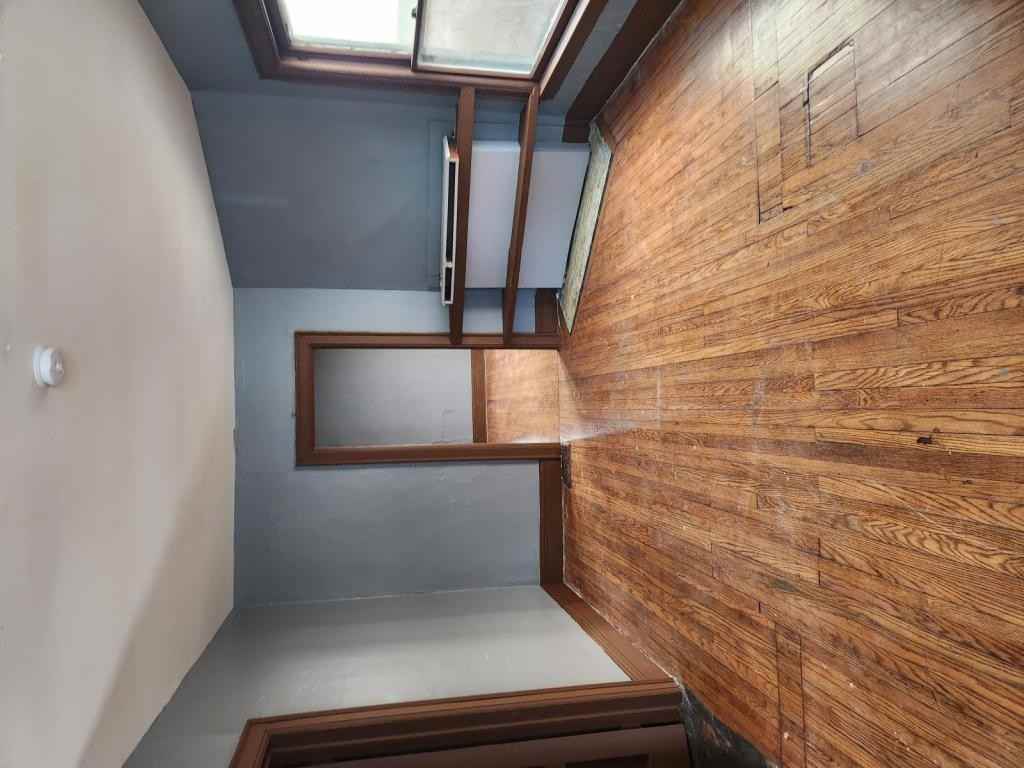 262 Breckenridge St Lowr - Photo 3 of 10