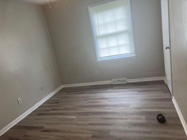 347 Searcy St - Photo 2 of 6