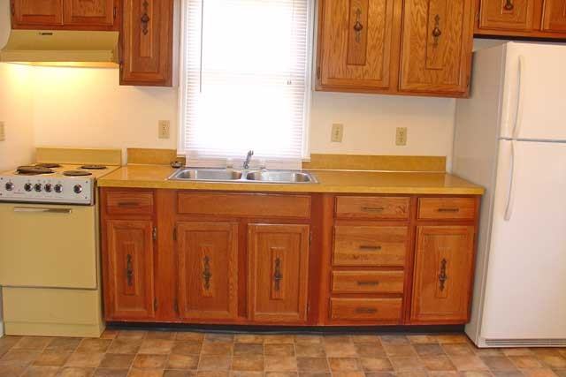 609 Howard Ave #4 - Photo 4 of 8