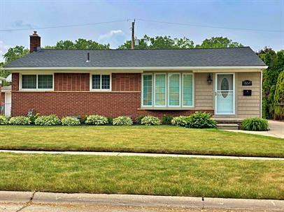 1764 Pinetree Dr - Photo 2 of 13