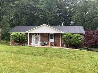2864 Alpha St - Photo 2 of 24