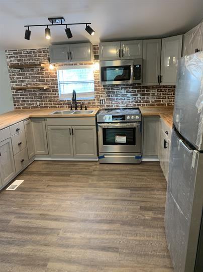 1423 Central Pointe Park - Photo 3 of 9