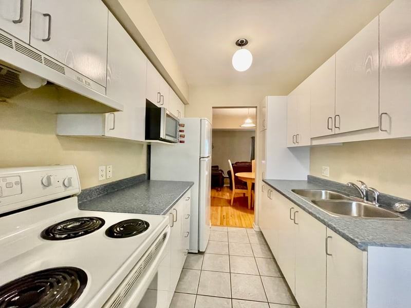 1821 Loranger Crt - Photo 2 of 10