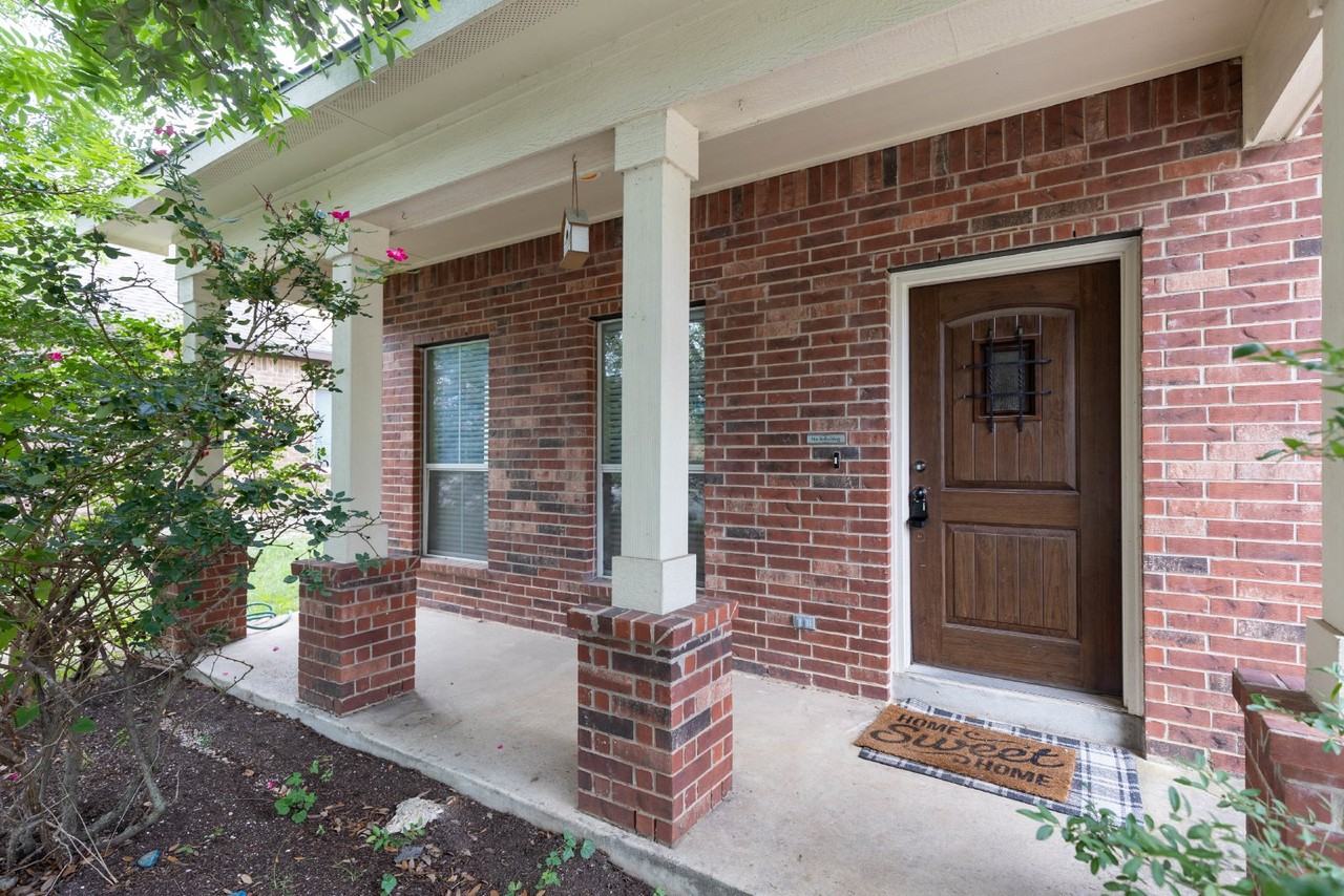 7535 Kings Spg - Photo 2 of 33