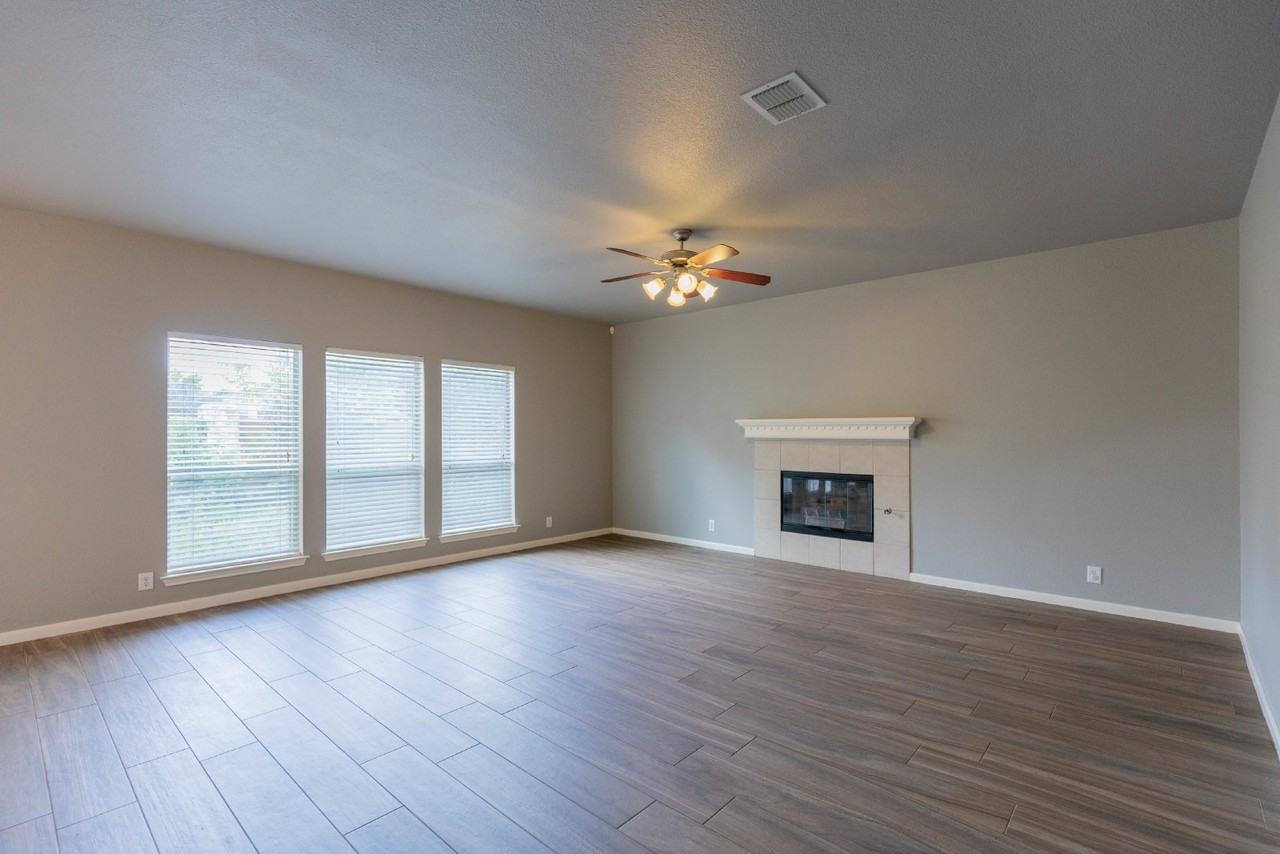 7535 Kings Spg - Photo 3 of 33