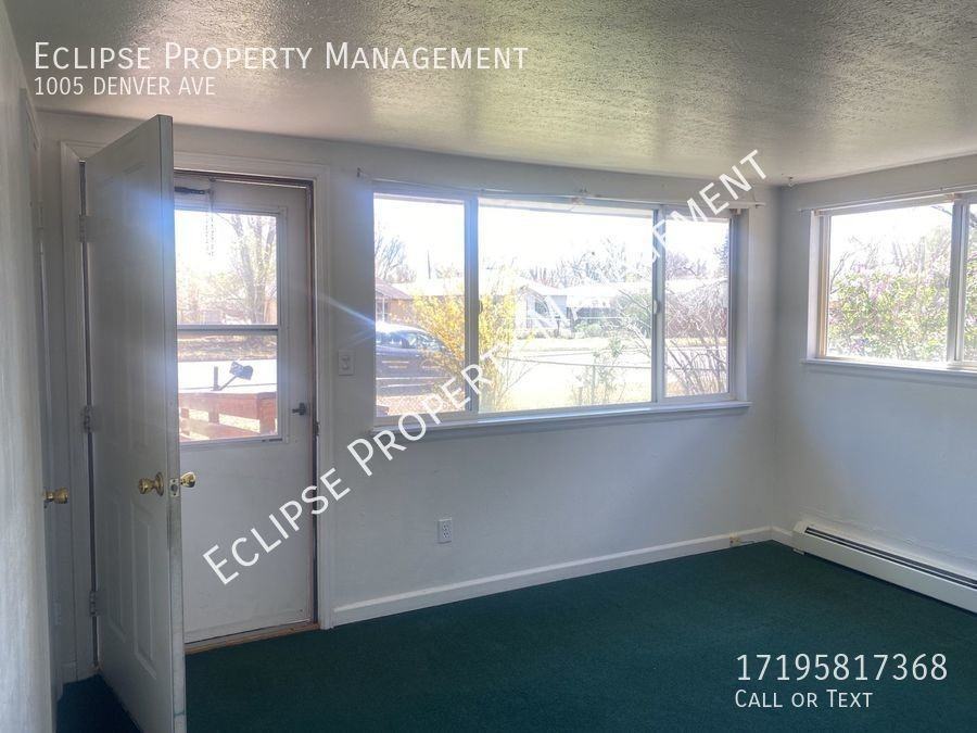 1005 Denver Ave - Photo 3 of 19