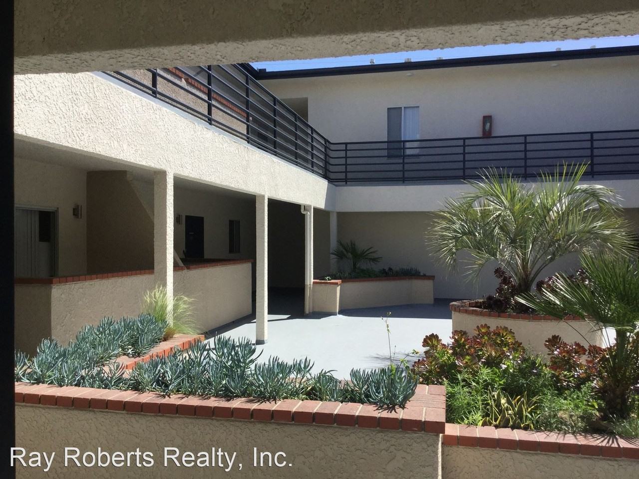 4522 LAKEWOOD BLVD - Photo 3 of 19
