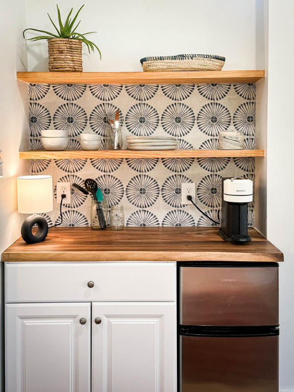 207 W Elliott St - Photo 2 of 23