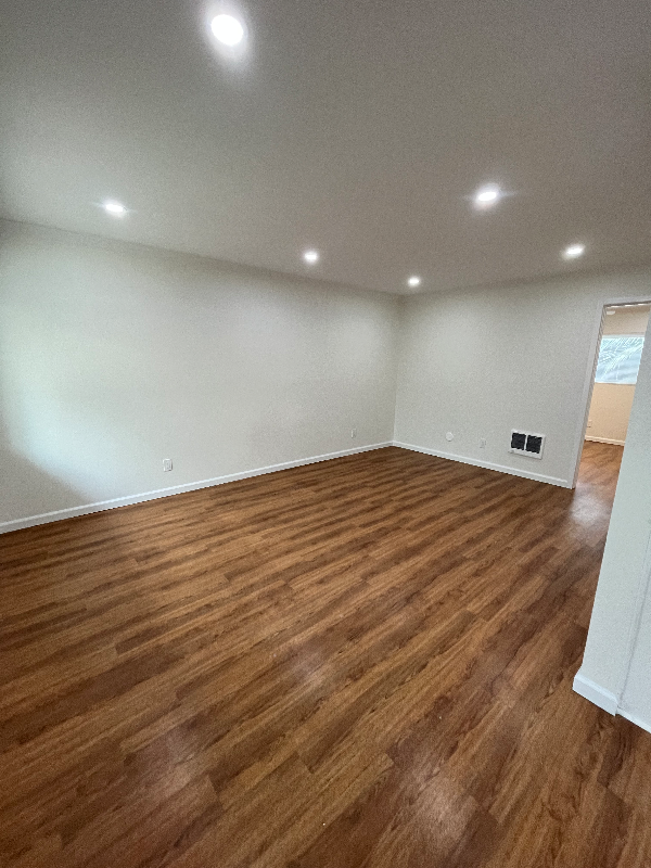 3911 Oregon St #5 - Photo 3 of 11