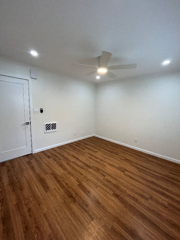 3911 Oregon St #5 - Photo 7 of 11