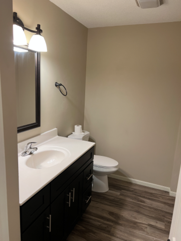 300 W Tracy Rd - Photo 3 of 4