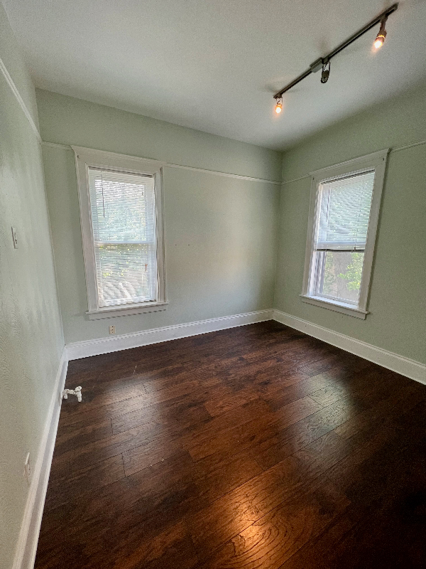 531 W Grand Ave #B - Photo 2 of 14
