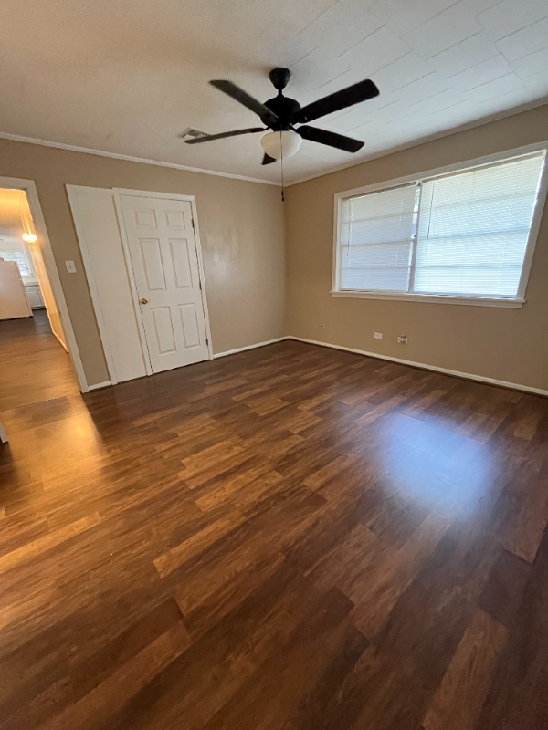 610 Angers St - Photo 4 of 9