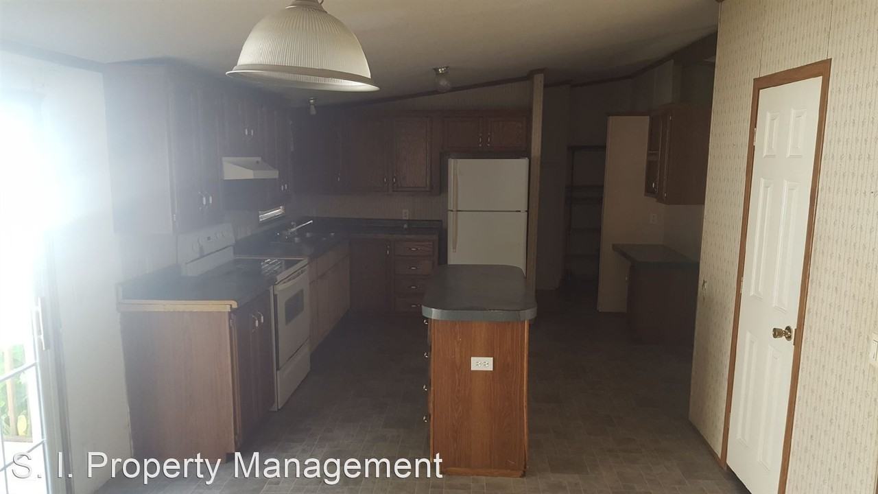 305 N 12th St - Photo 2 of 7