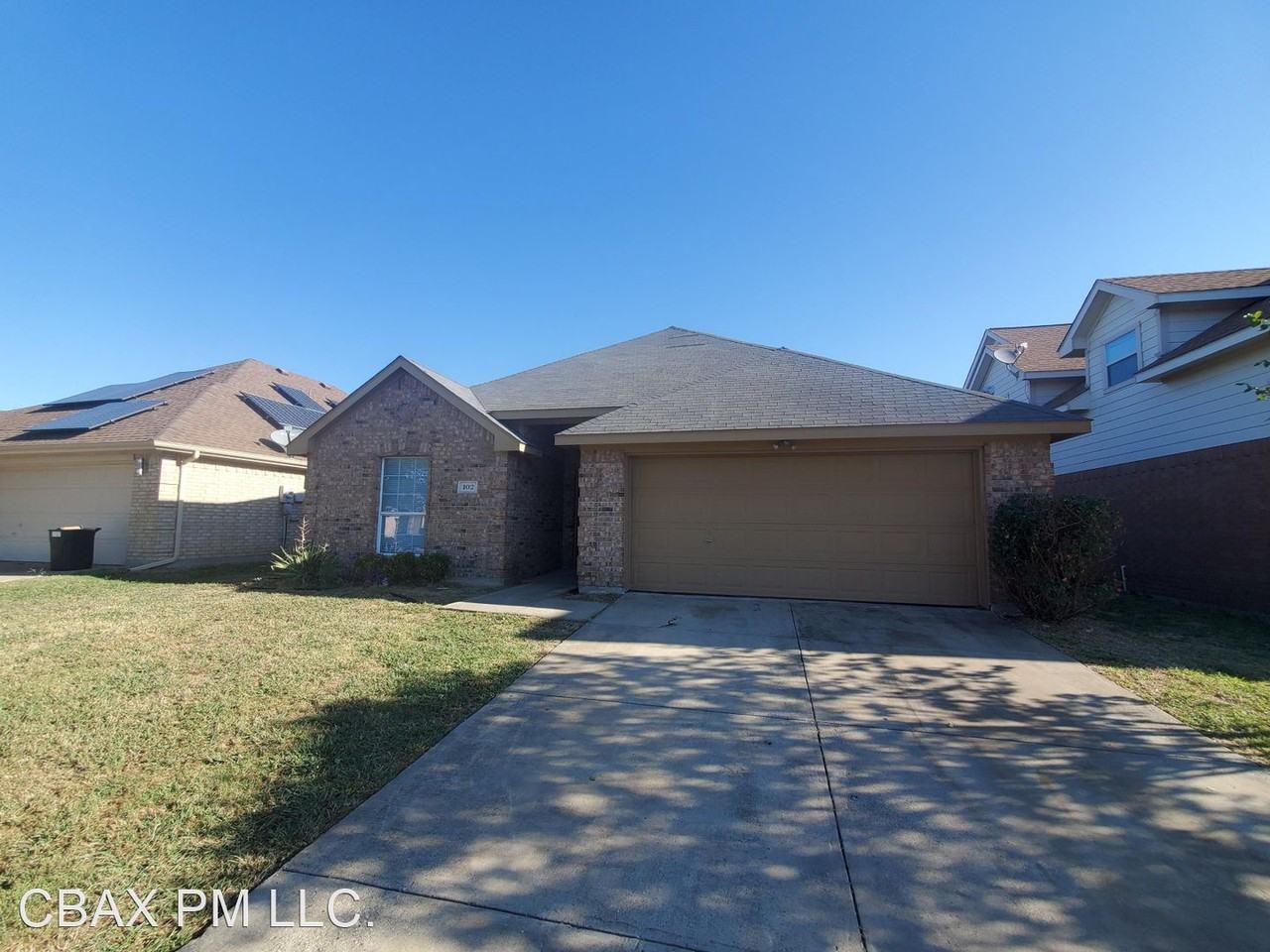 102 Kennedy Dr - Photo 2 of 19