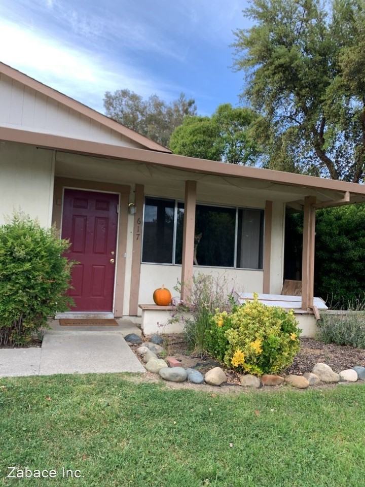 617 - 619 Radcliffe - Photo 2 of 10