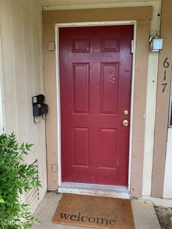 617 - 619 Radcliffe - Photo 3 of 10