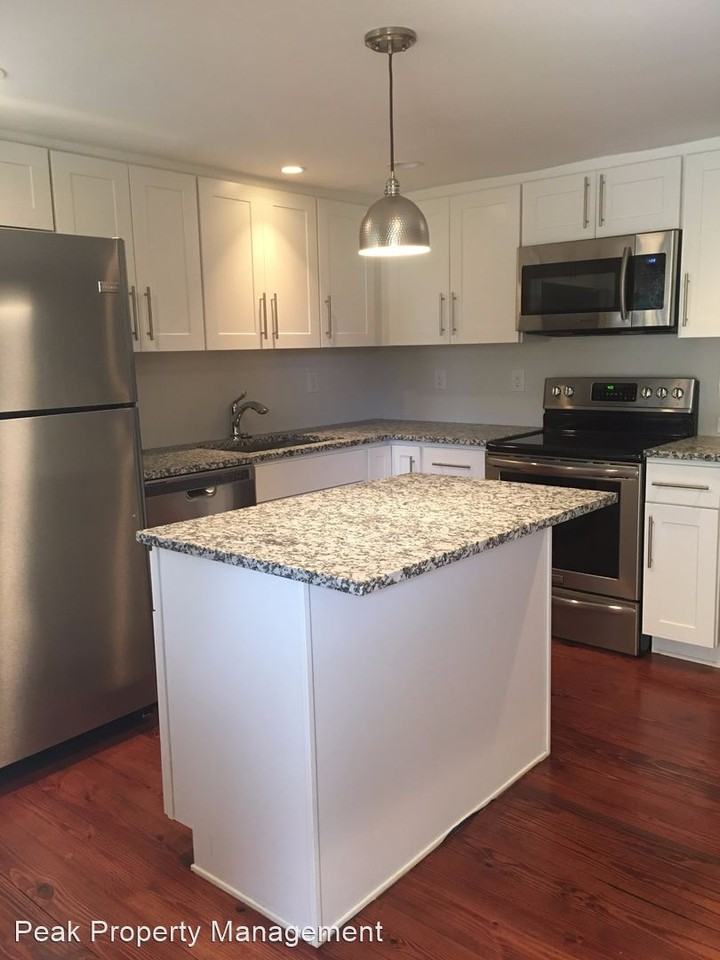 2117 Cedar St - Photo 3 of 18