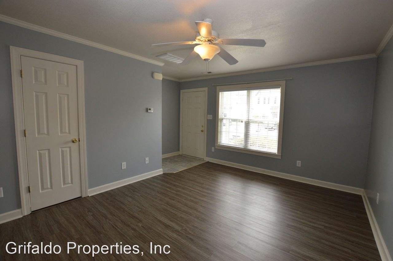 108 Ashwood Dr - Photo 3 of 17